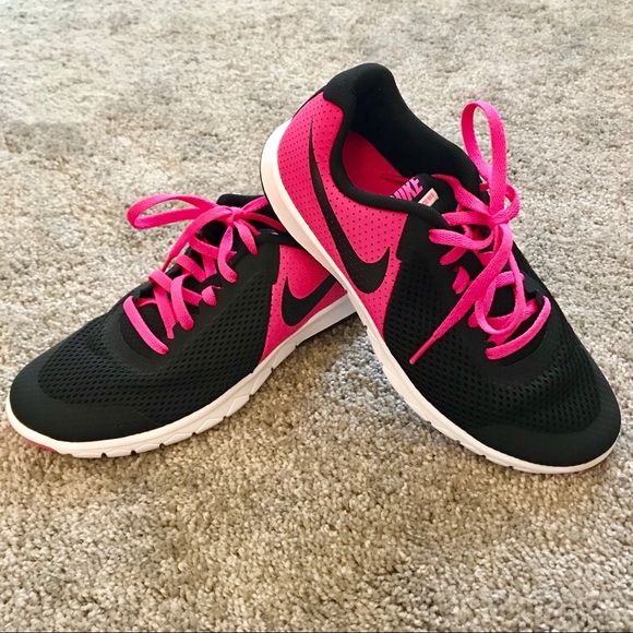 Nike Shoes - ✨FINAL OFFER✨LIKE NEW✨ Nike Tennis Shoes